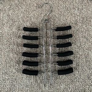 3/$18 Tie Rack / Organizer